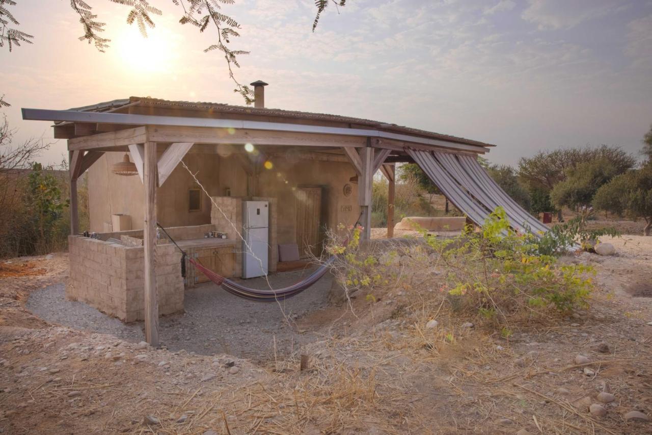 Desert Days Mud Cabin'S Resort Tzukim Exterior photo