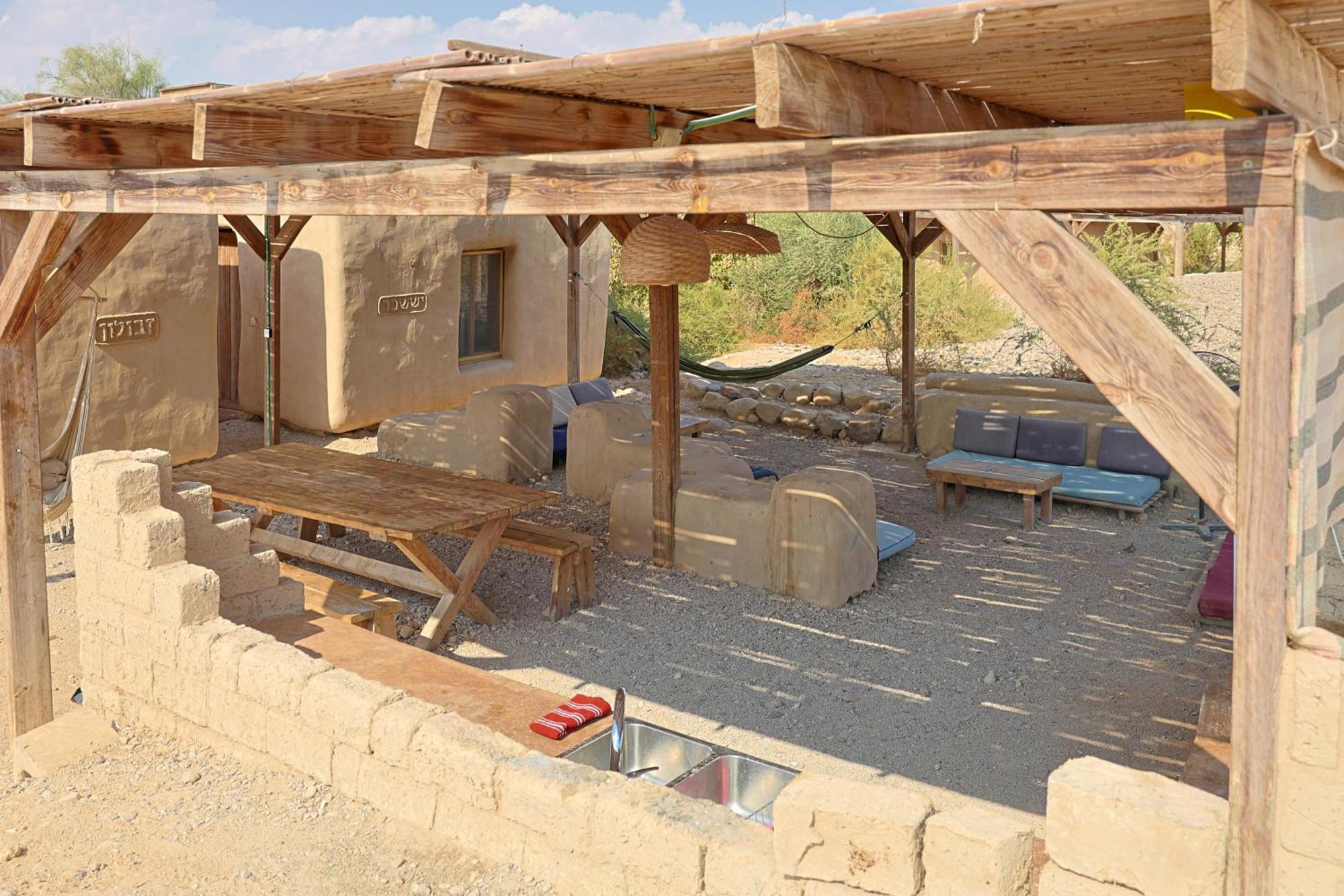 Desert Days Mud Cabin'S Resort Tzukim Exterior photo