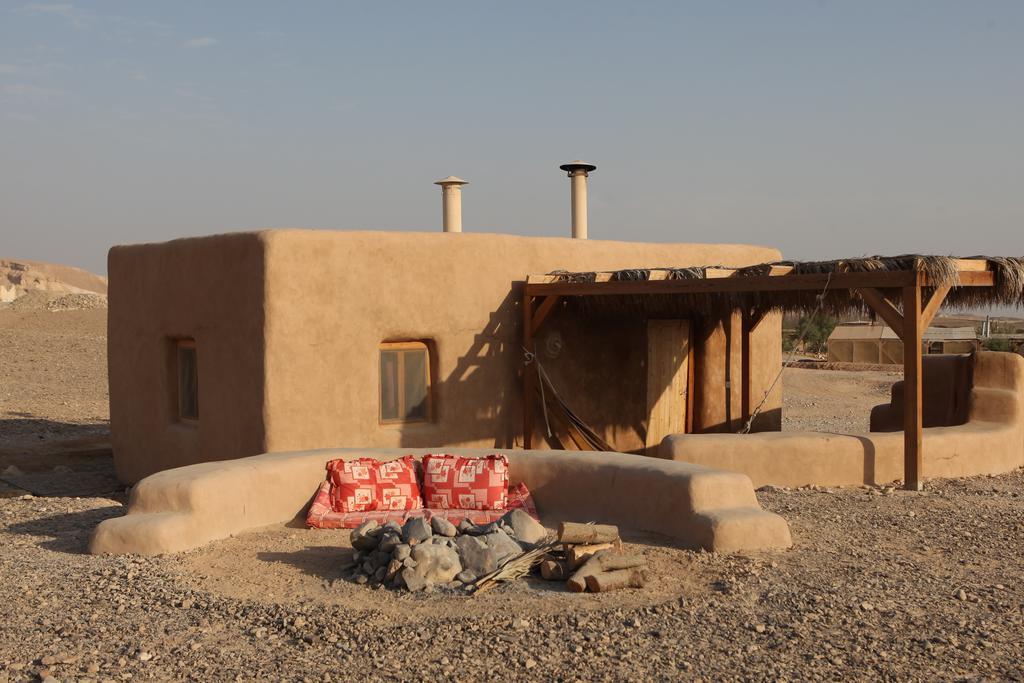 Desert Days Mud Cabin'S Resort Tzukim Exterior photo